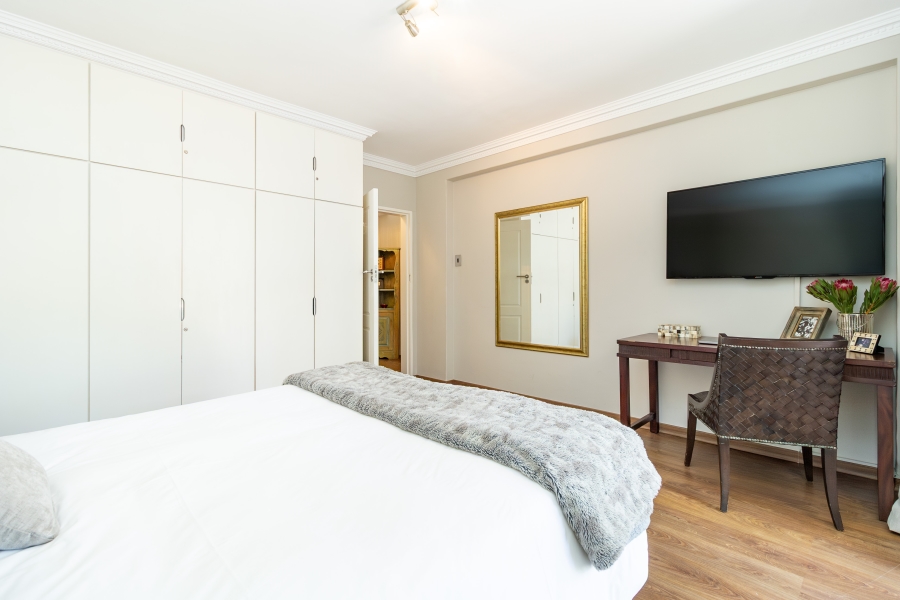 2 Bedroom Property for Sale in Mouille Point Western Cape